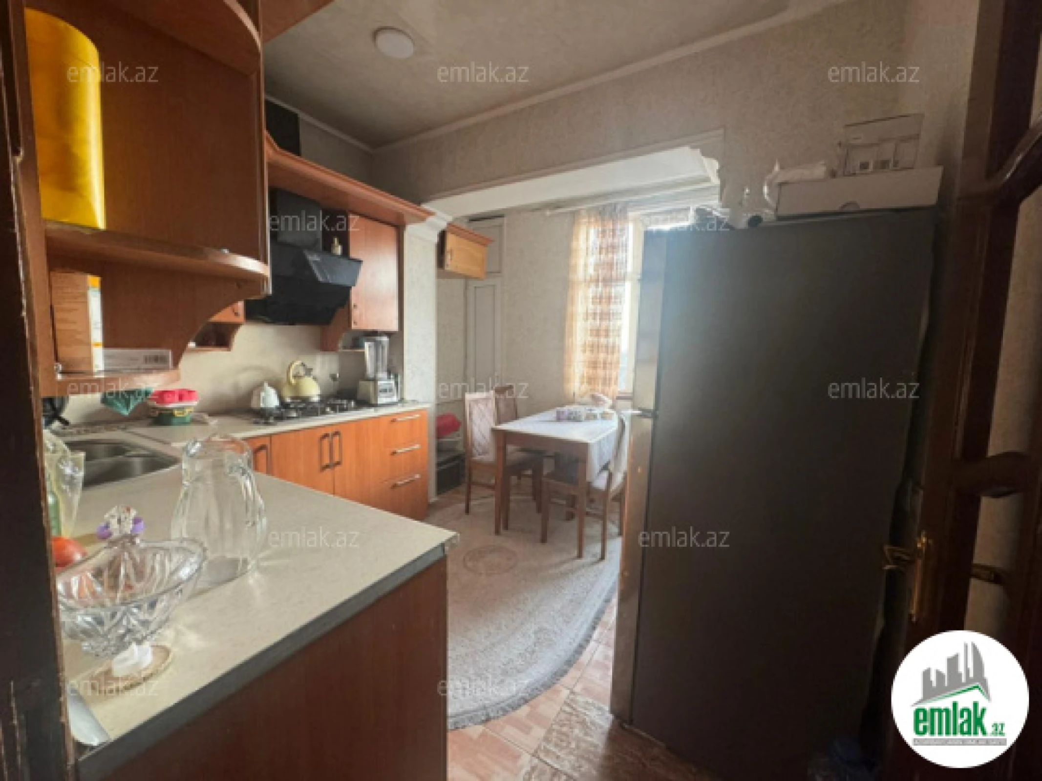 Satılır 4 otaqlı köhnə tikili 105 m²