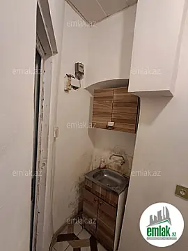Satılır 1 otaqlı ofis 8 m²
