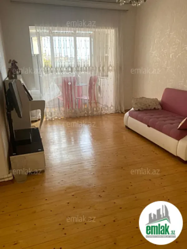 Satılır 2 otaqlı köhnə tikili 60 m²