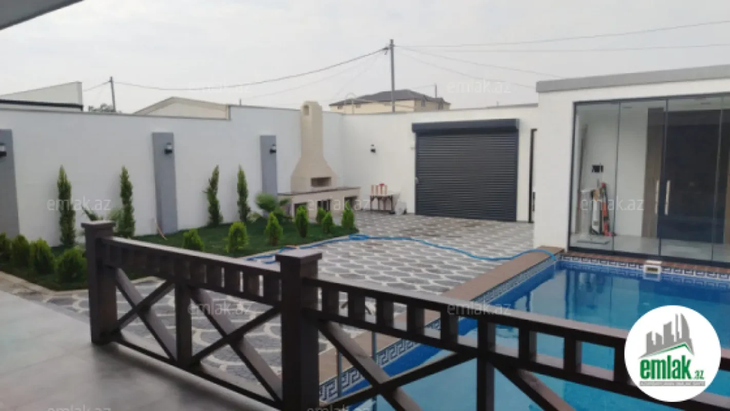 Satılır 4 otaqlı mənzil 160 m²