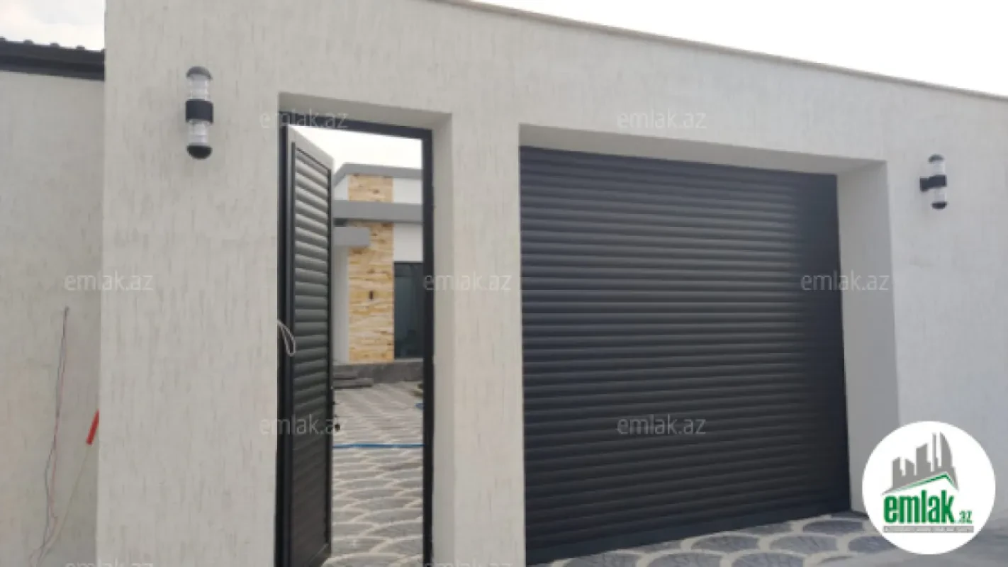 Satılır 4 otaqlı mənzil 160 m²