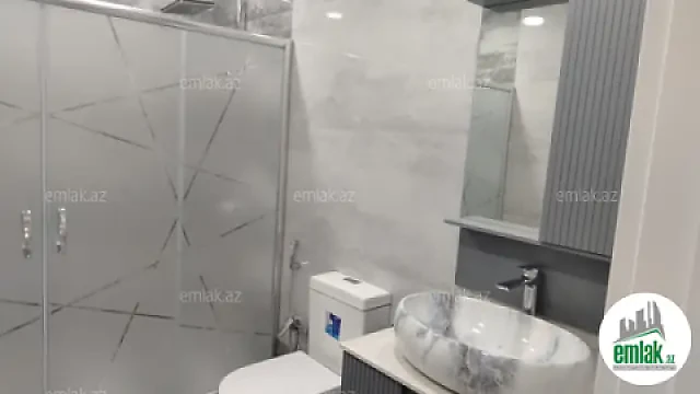 Satılır 4 otaqlı mənzil 160 m²