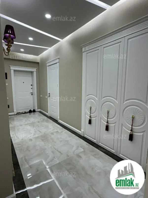 Satılır 3 otaqlı yeni tikili 90 m²