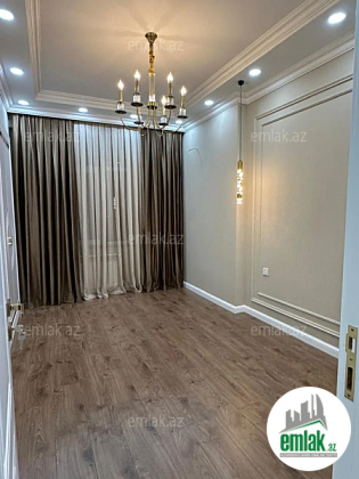 Satılır 3 otaqlı yeni tikili 90 m²
