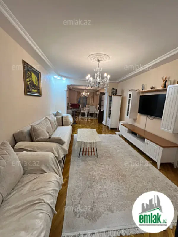 Satılır 3 otaqlı köhnə tikili 101 m²