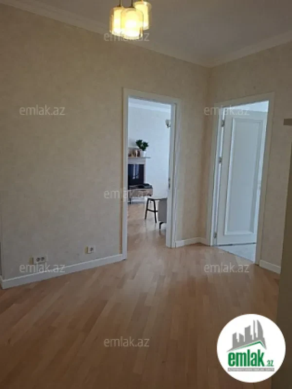 Satılır 3 otaqlı yeni tikili 110 m²