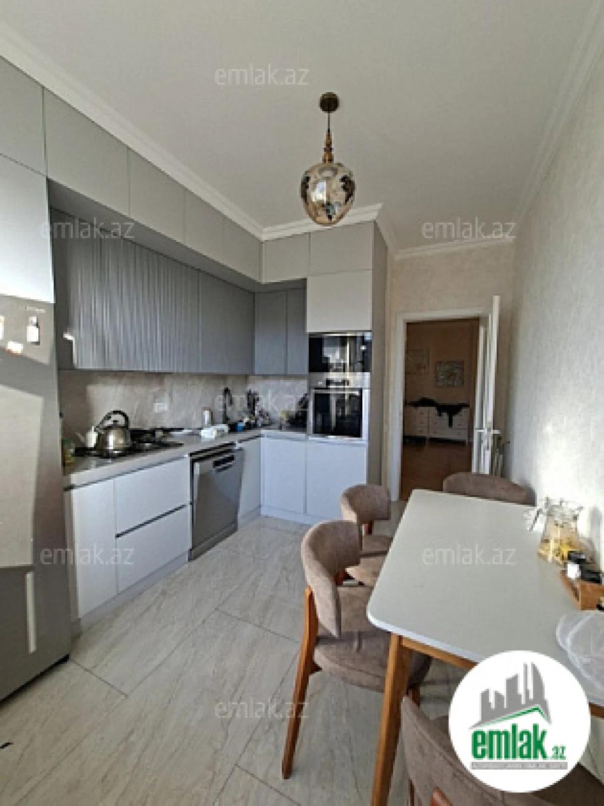 Satılır 3 otaqlı yeni tikili 110 m²