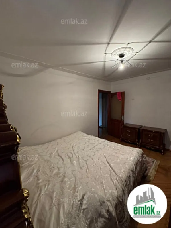 Satılır 3 otaqlı köhnə tikili 60 m²