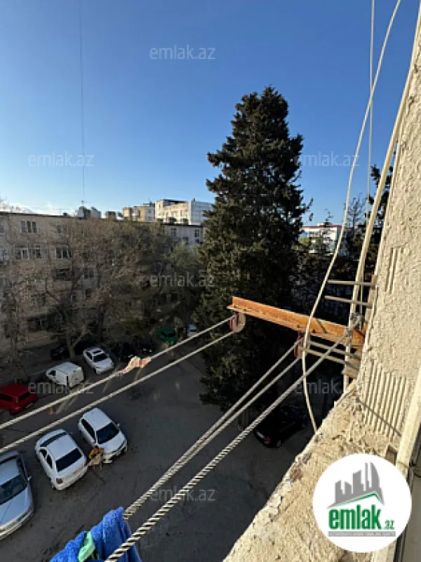 Satılır 3 otaqlı köhnə tikili 60 m²