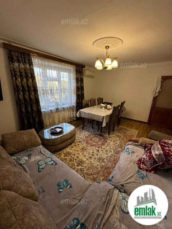 Satılır 3 otaqlı köhnə tikili 60 m²