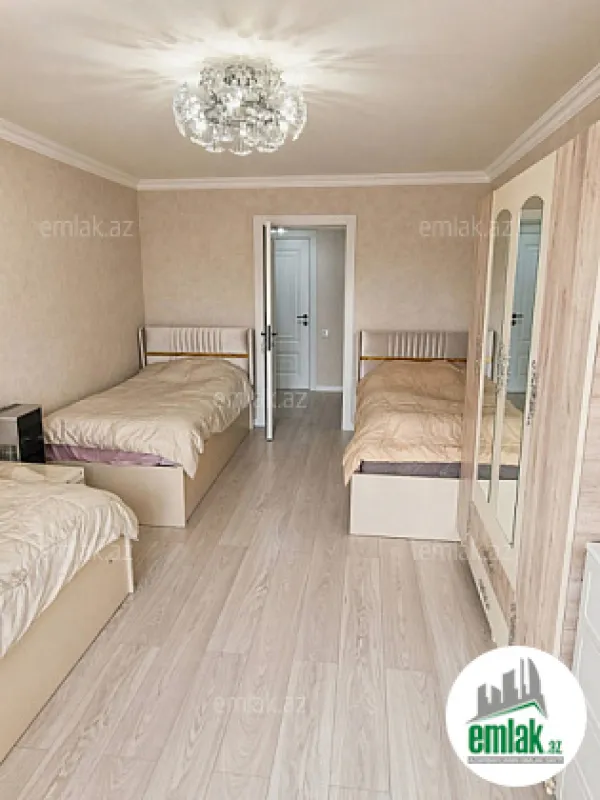 Satılır 3 otaqlı köhnə tikili 75 m²