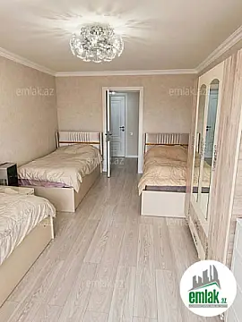 Satılır 3 otaqlı köhnə tikili 75 m²