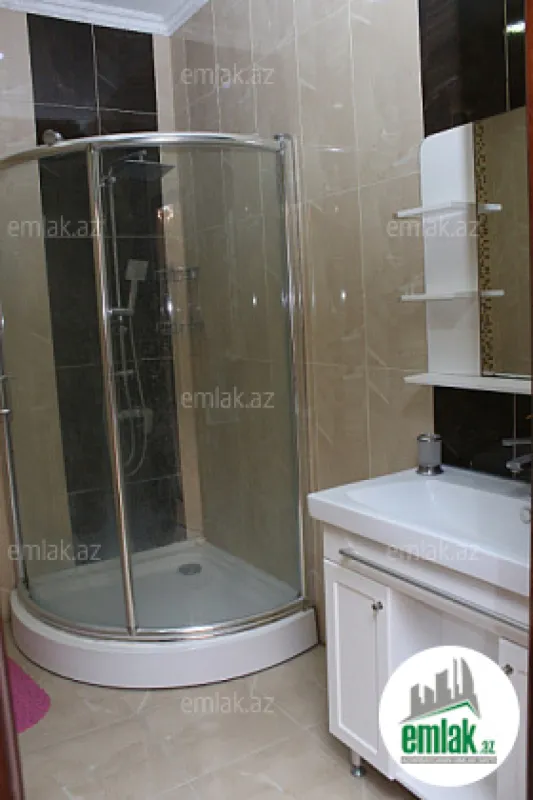 Satılır 4 otaqlı yeni tikili 220 m²