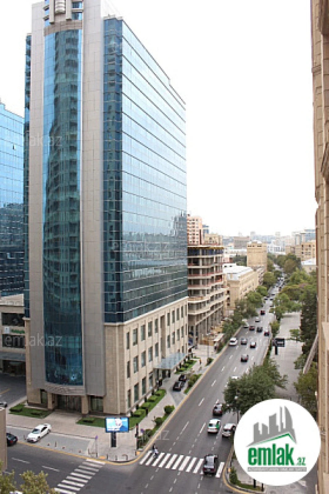 Satılır 4 otaqlı yeni tikili 220 m²