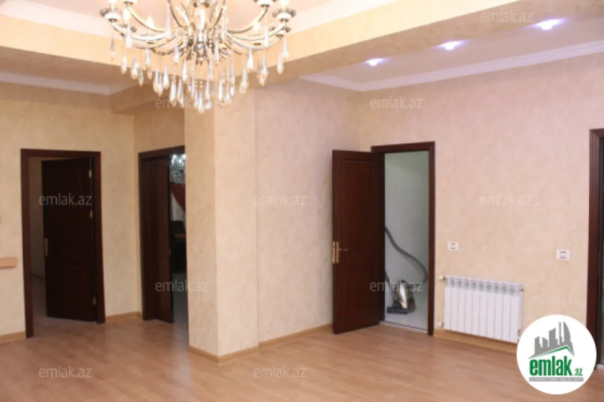Satılır 4 otaqlı yeni tikili 220 m²