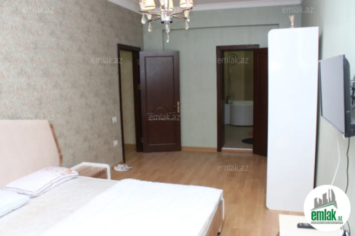 Satılır 4 otaqlı yeni tikili 220 m²