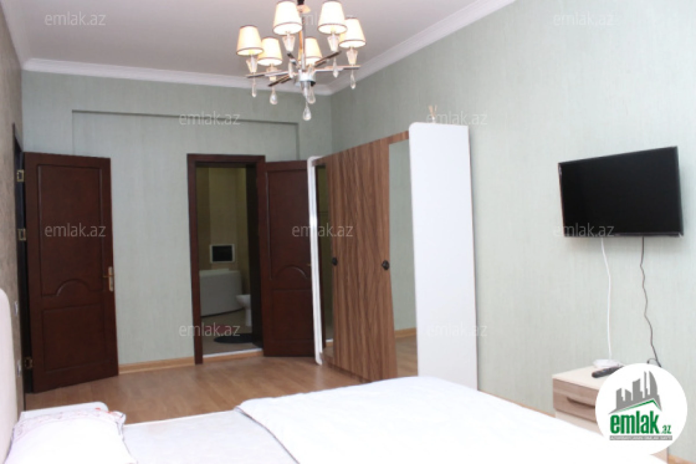 Satılır 4 otaqlı yeni tikili 220 m²