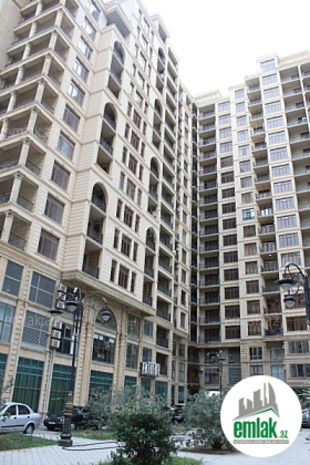 Satılır 4 otaqlı yeni tikili 220 m²