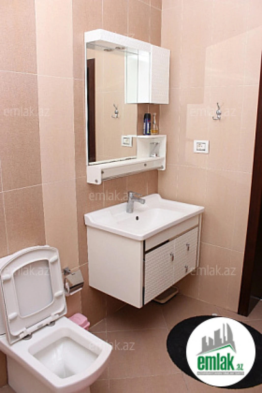 Satılır 4 otaqlı yeni tikili 220 m²