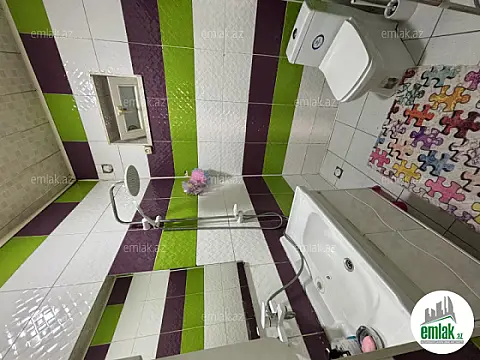 Satılır 6 otaqlı həyət evi 200 m²