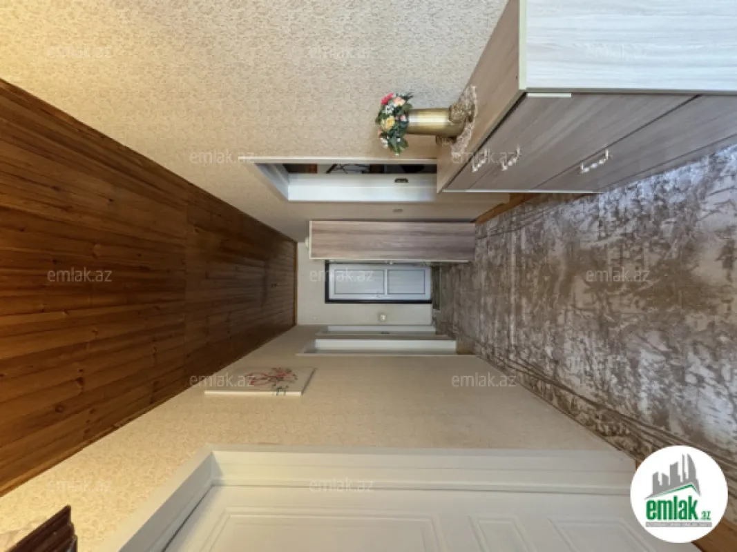 Satılır 6 otaqlı həyət evi 200 m²
