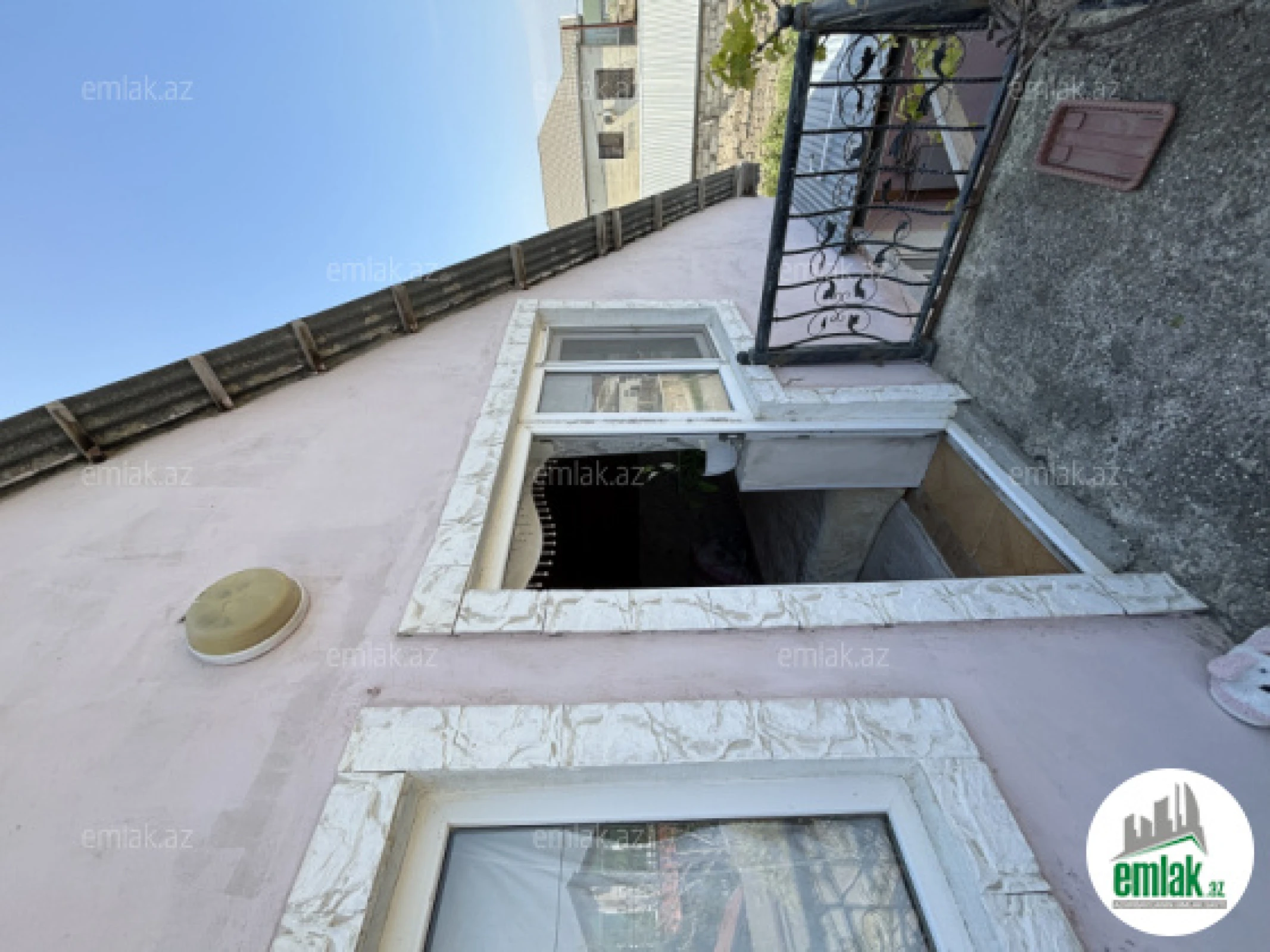 Satılır 6 otaqlı həyət evi 200 m²