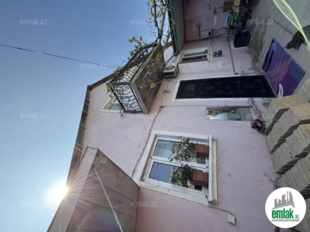 Satılır 6 otaqlı həyət evi 200 m²