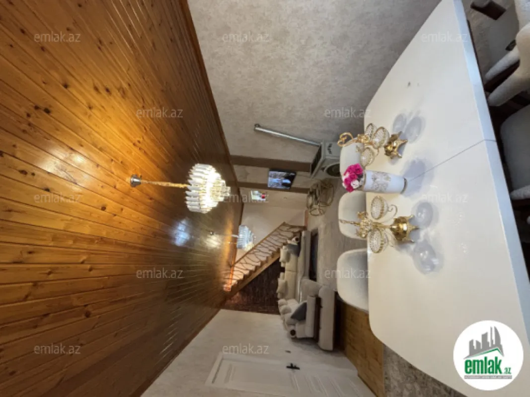 Satılır 6 otaqlı həyət evi 200 m²