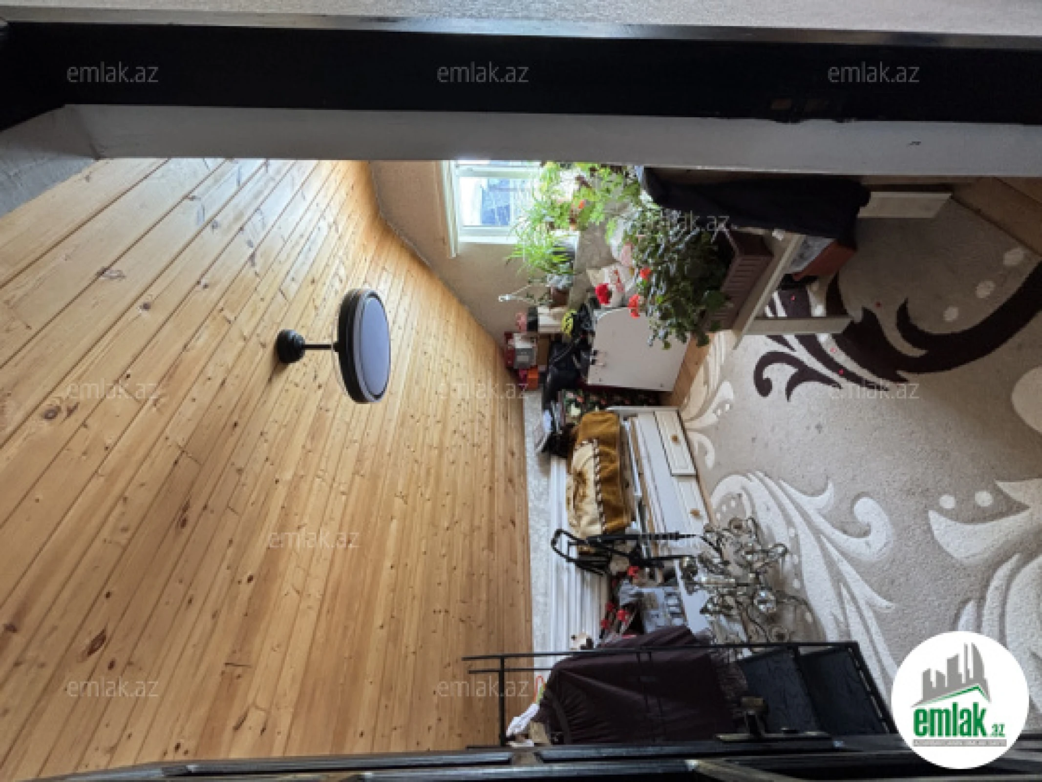 Satılır 6 otaqlı həyət evi 200 m²