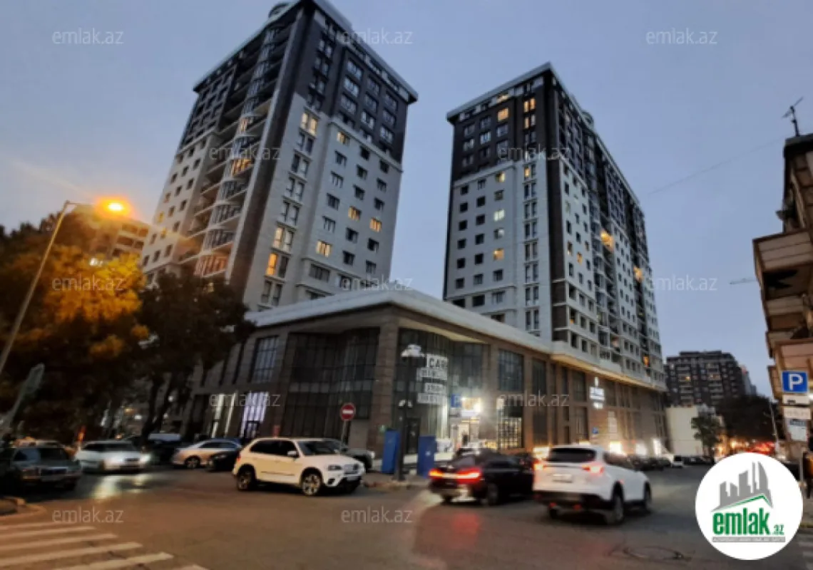 Satılır 3 otaqlı yeni tikili 132.2 m²