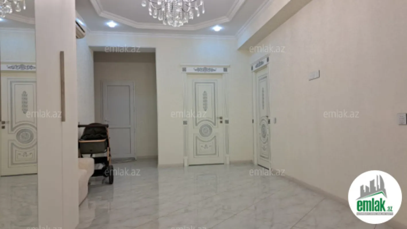 Satılır 3 otaqlı yeni tikili 132.2 m²