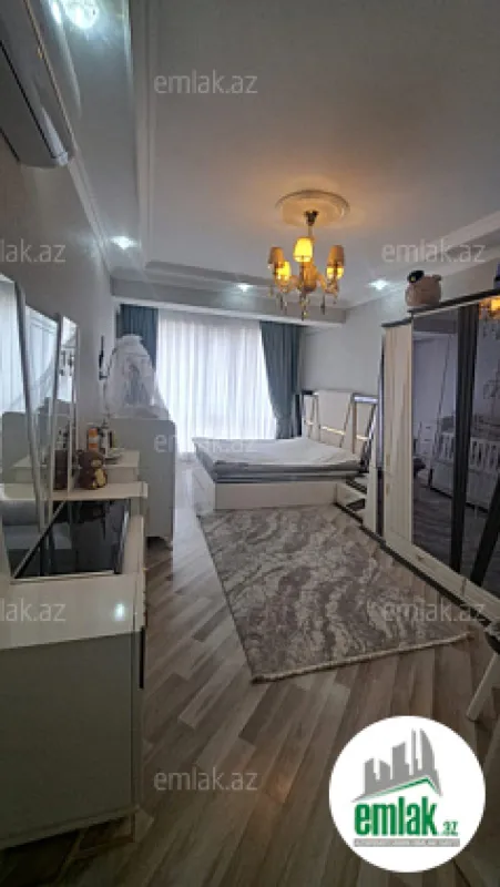Satılır 3 otaqlı yeni tikili 132.2 m²