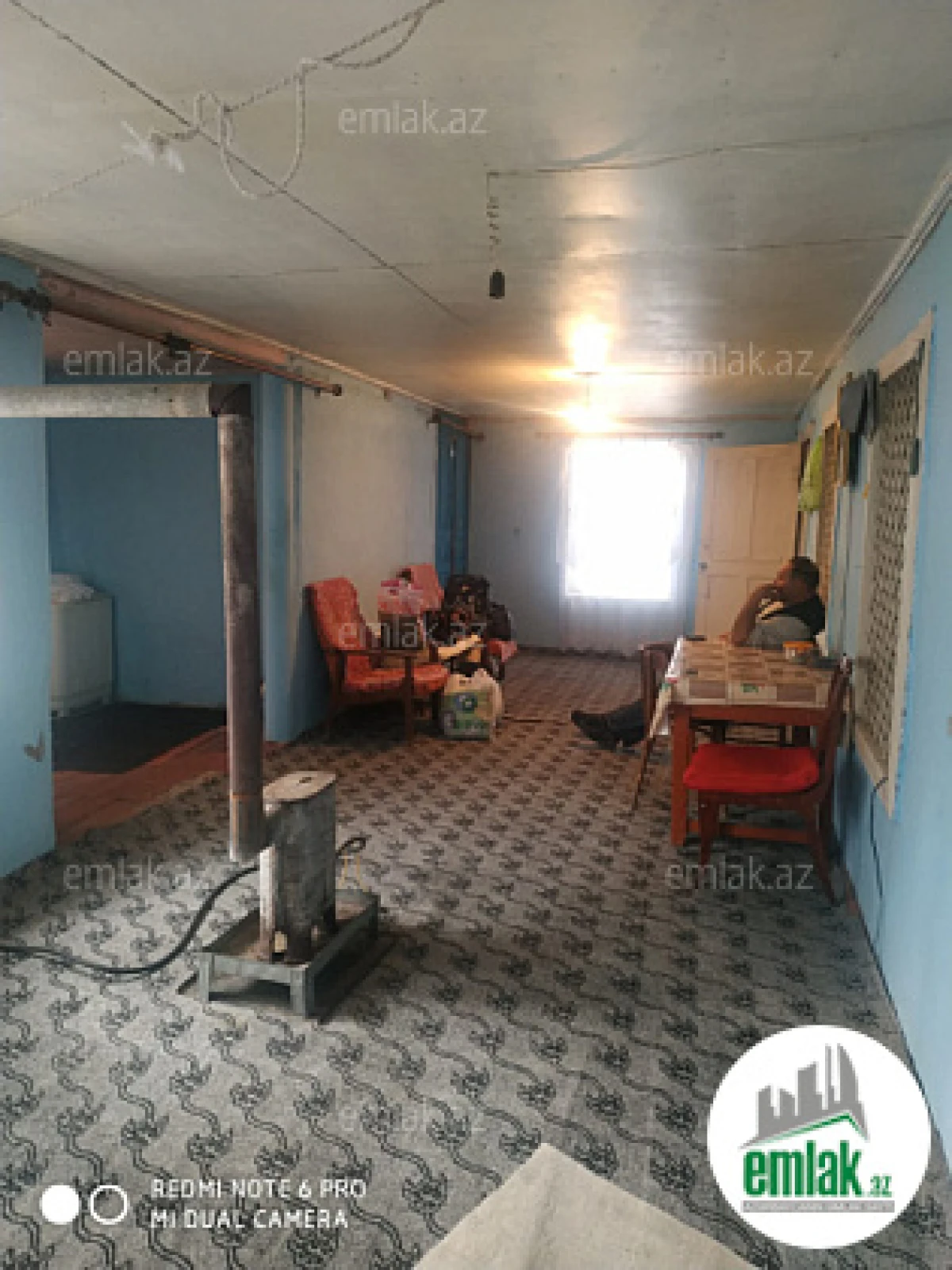 Satılır 5 otaqlı köhnə tikili 800 m²