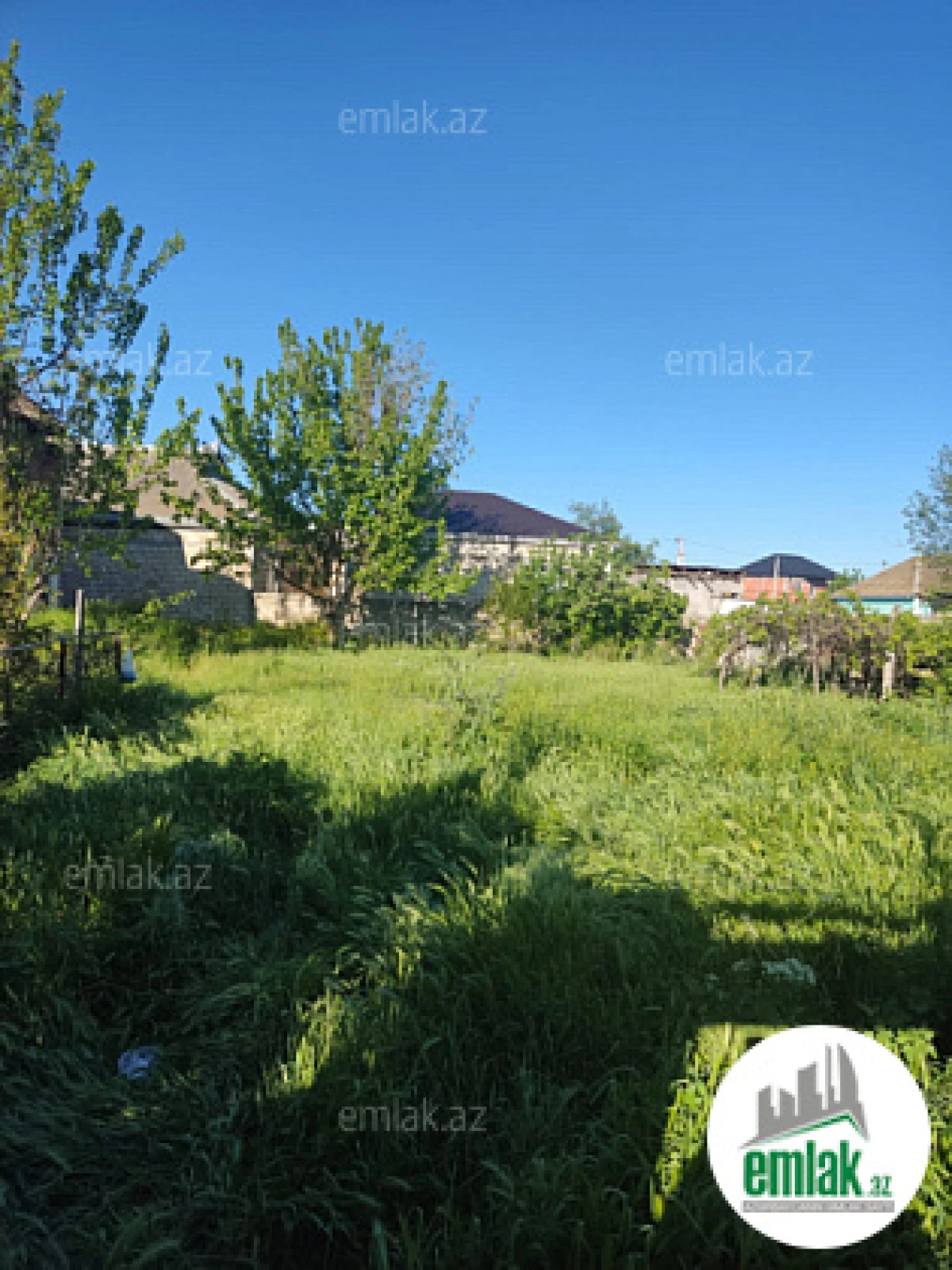 Satılır 5 otaqlı köhnə tikili 800 m²