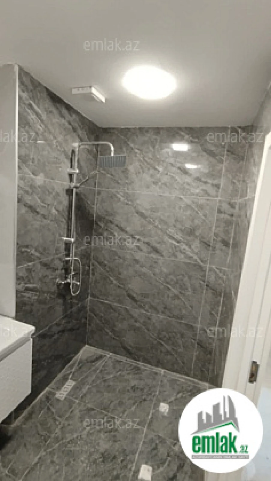 Satılır 3 otaqlı yeni tikili 88.4 m²