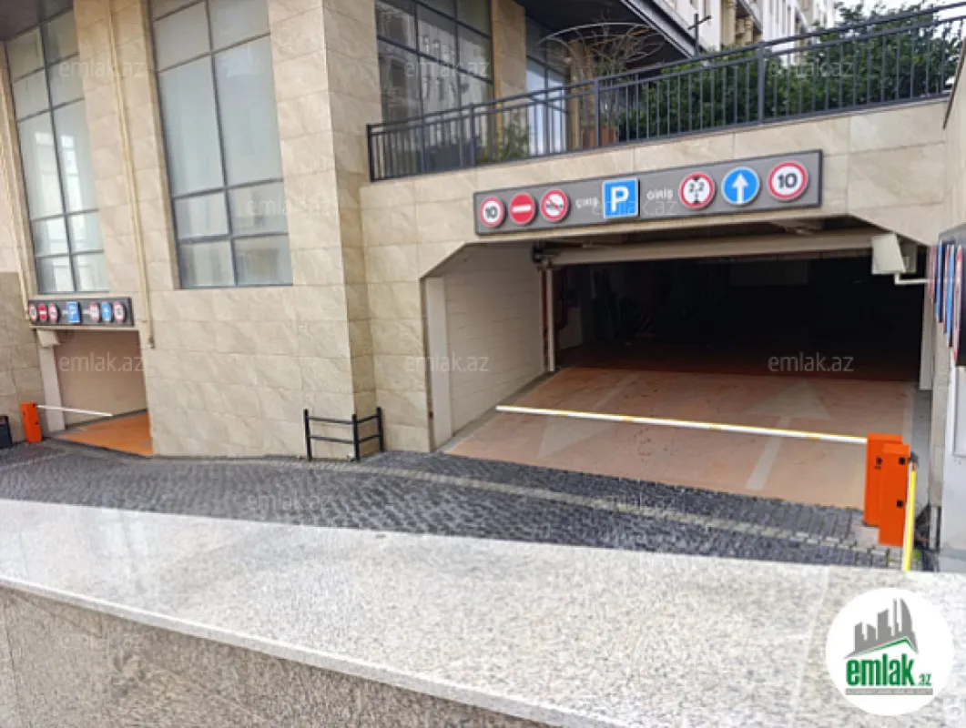 Satılır 3 otaqlı yeni tikili 125 m²