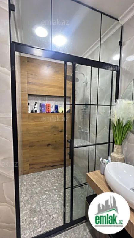 Satılır 3 otaqlı yeni tikili 75.5 m²