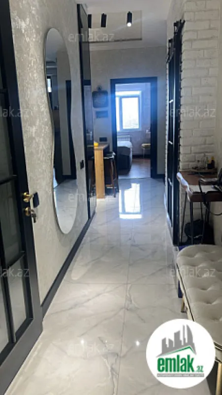 Satılır 3 otaqlı yeni tikili 75.5 m²