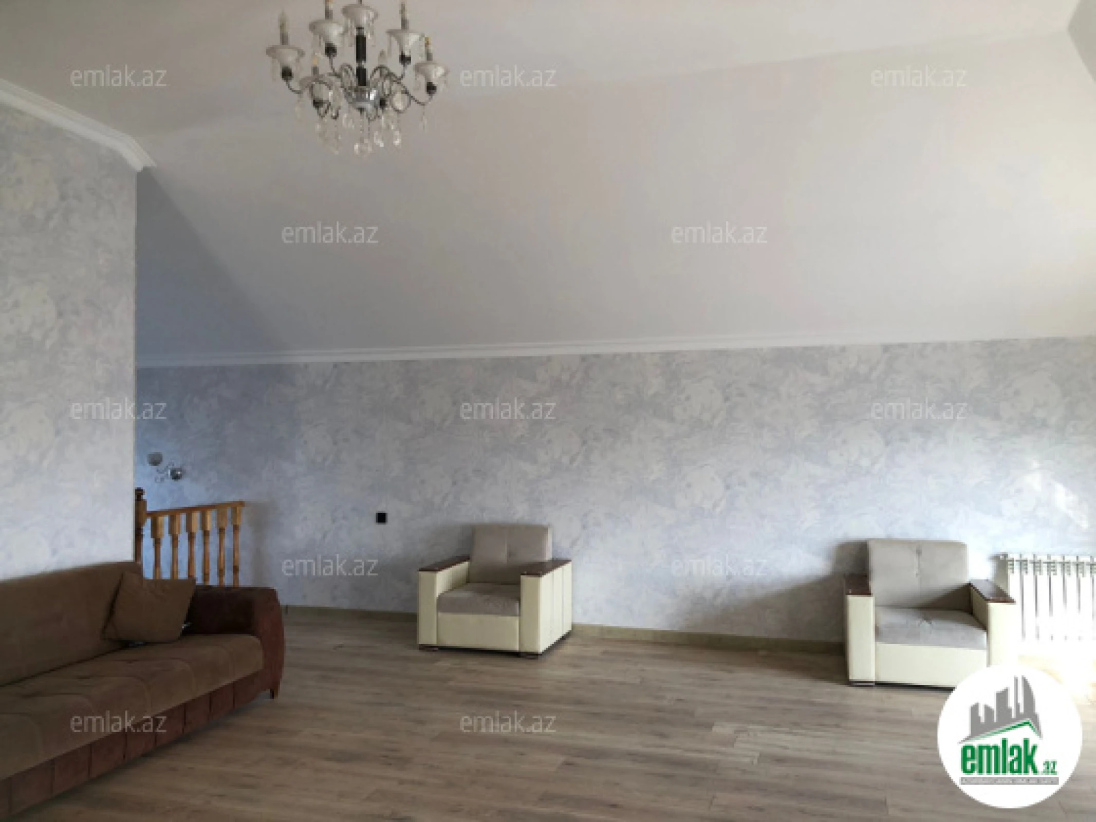 Satılır 6 otaqlı həyət evi 220 m²