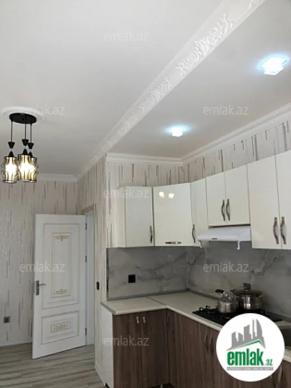 Satılır 6 otaqlı həyət evi 220 m²