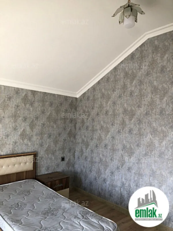 Satılır 6 otaqlı həyət evi 220 m²