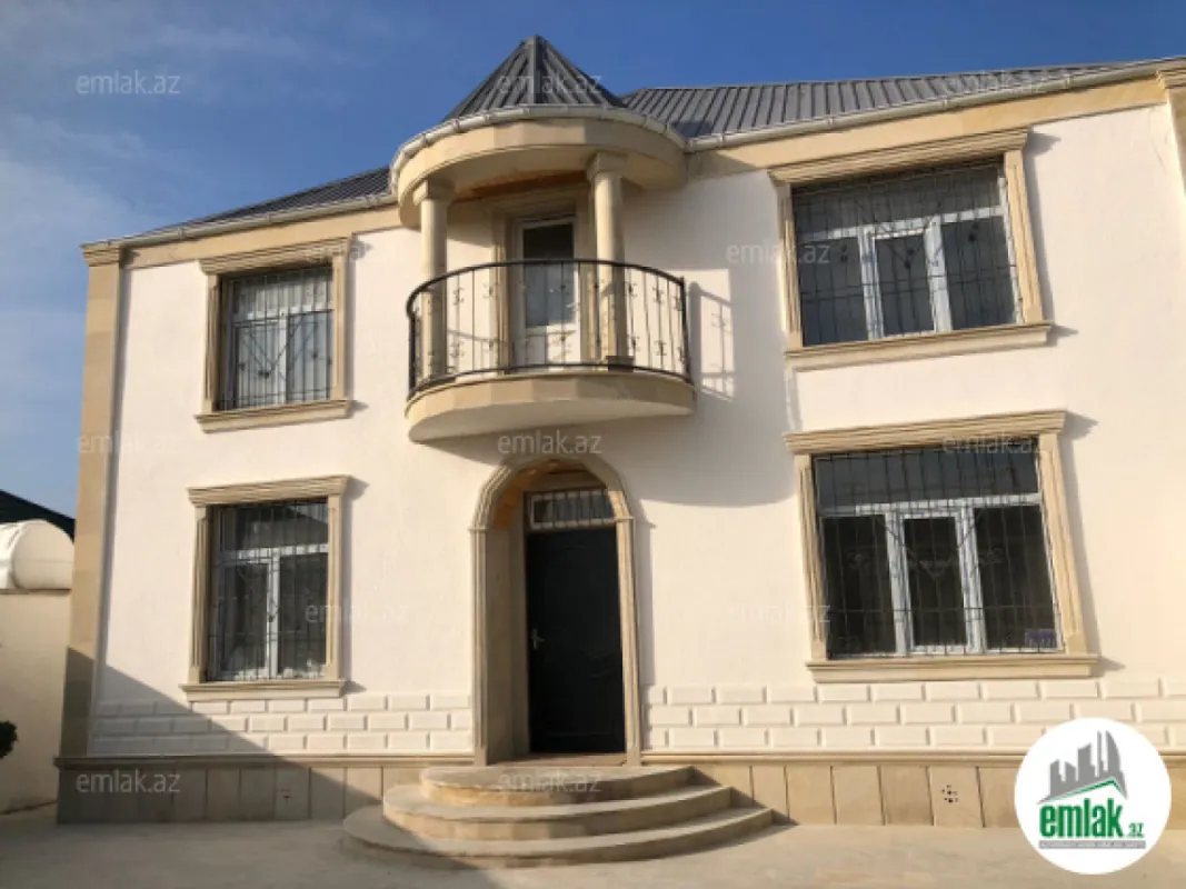 Satılır 6 otaqlı həyət evi 220 m²