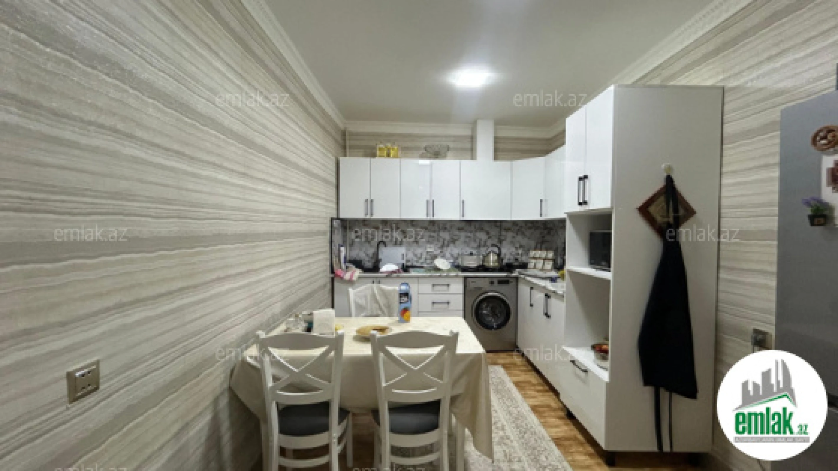 Satılır 3 otaqlı köhnə tikili 110 m²