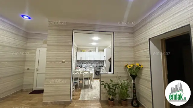 Satılır 3 otaqlı köhnə tikili 110 m²