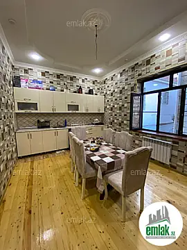 Satılır 6 otaqlı həyət evi 250 m²