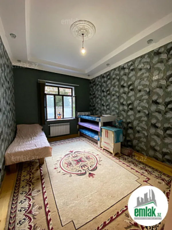 Satılır 6 otaqlı həyət evi 250 m²