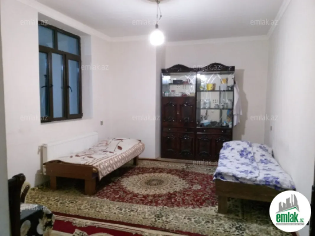 Satılır 6 otaqlı həyət evi 250 m²