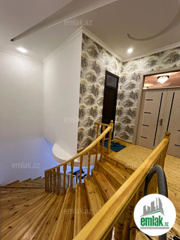 Satılır 6 otaqlı həyət evi 250 m²