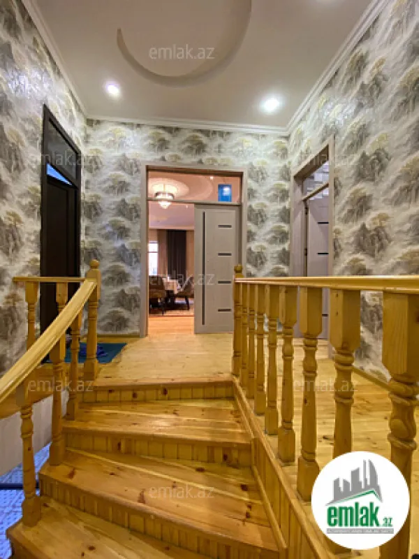 Satılır 6 otaqlı həyət evi 250 m²