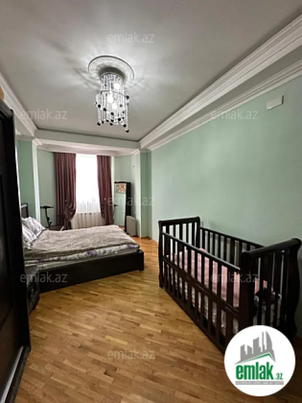 Satılır 3 otaqlı yeni tikili 77 m²